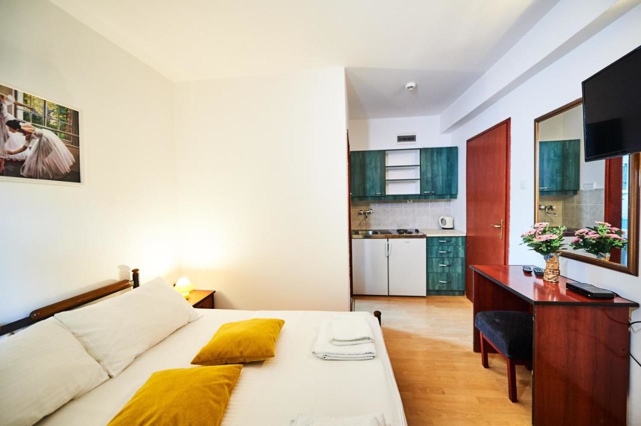 Апартаменты Apartments Mont Будва