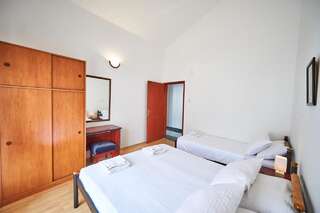 Апартаменты Apartments Mont Будва Семейные апартаменты с 1 спальней и террасой-9