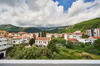 Апартаменты Apartments Mont Будва Семейные апартаменты с 1 спальней и террасой-4